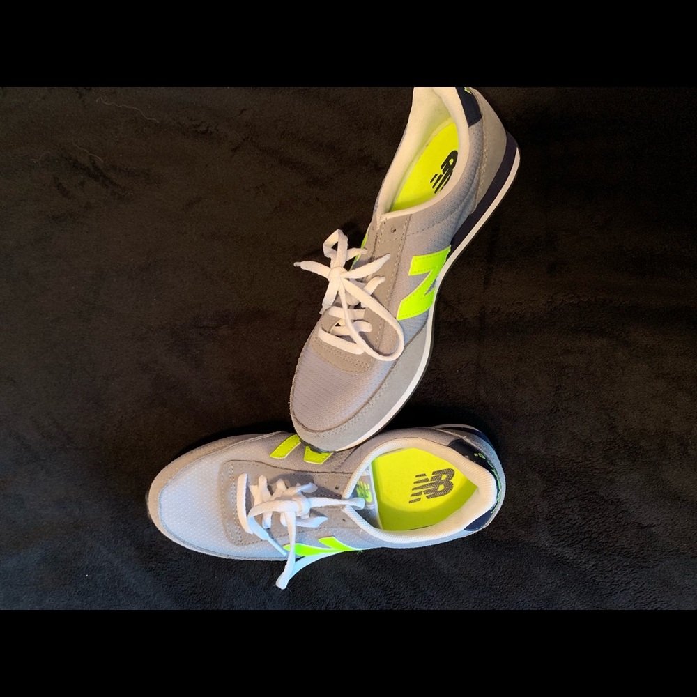 New Balance Tennis Shoe